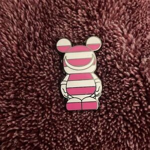 Vinylmation Mickey Minnie Mouse Pink White Enamel Trading Pin Series 2012